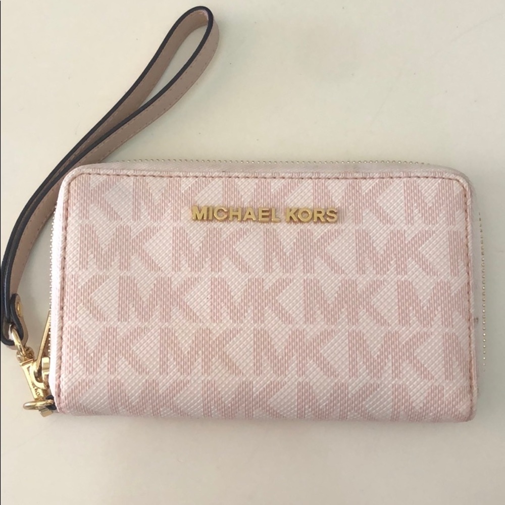 Michael Kors Wristlet